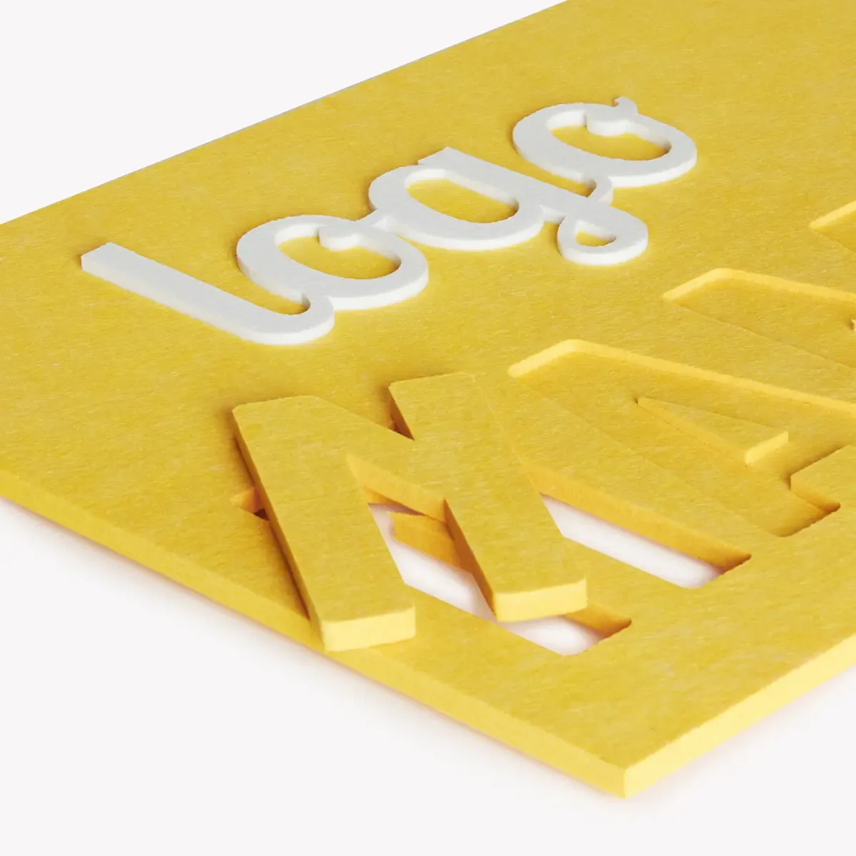 PET-vilt letter met contourlijnen voor wanddecoratie