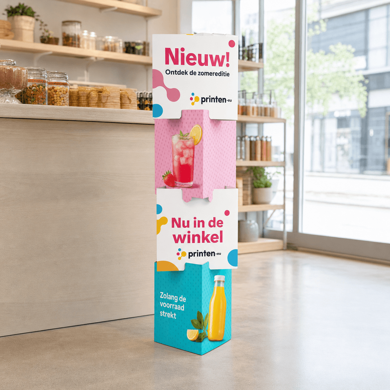 Stapelbare POS displays – Driehoek & Kubus van EE-golfkarton